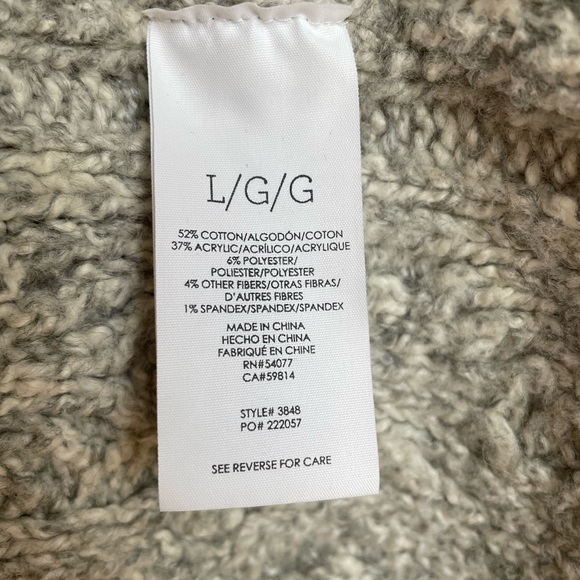 CAbi Horizon Cable Knit Oversized V Neck Sweater - Picture 7 of 7